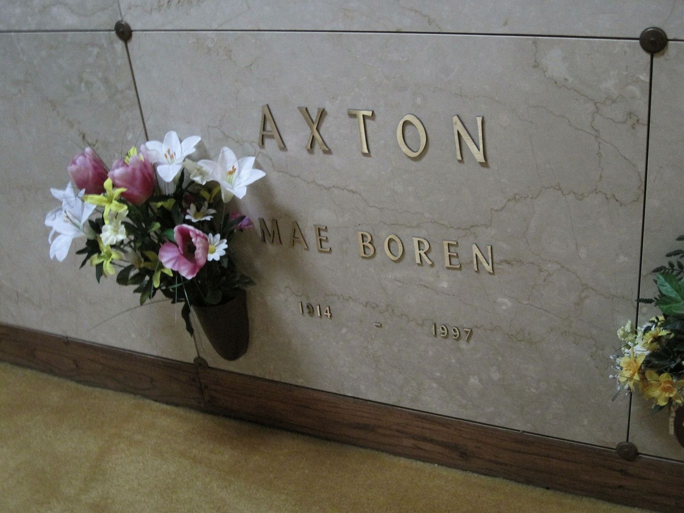 Mae_Boren_Axton_grave_ - 