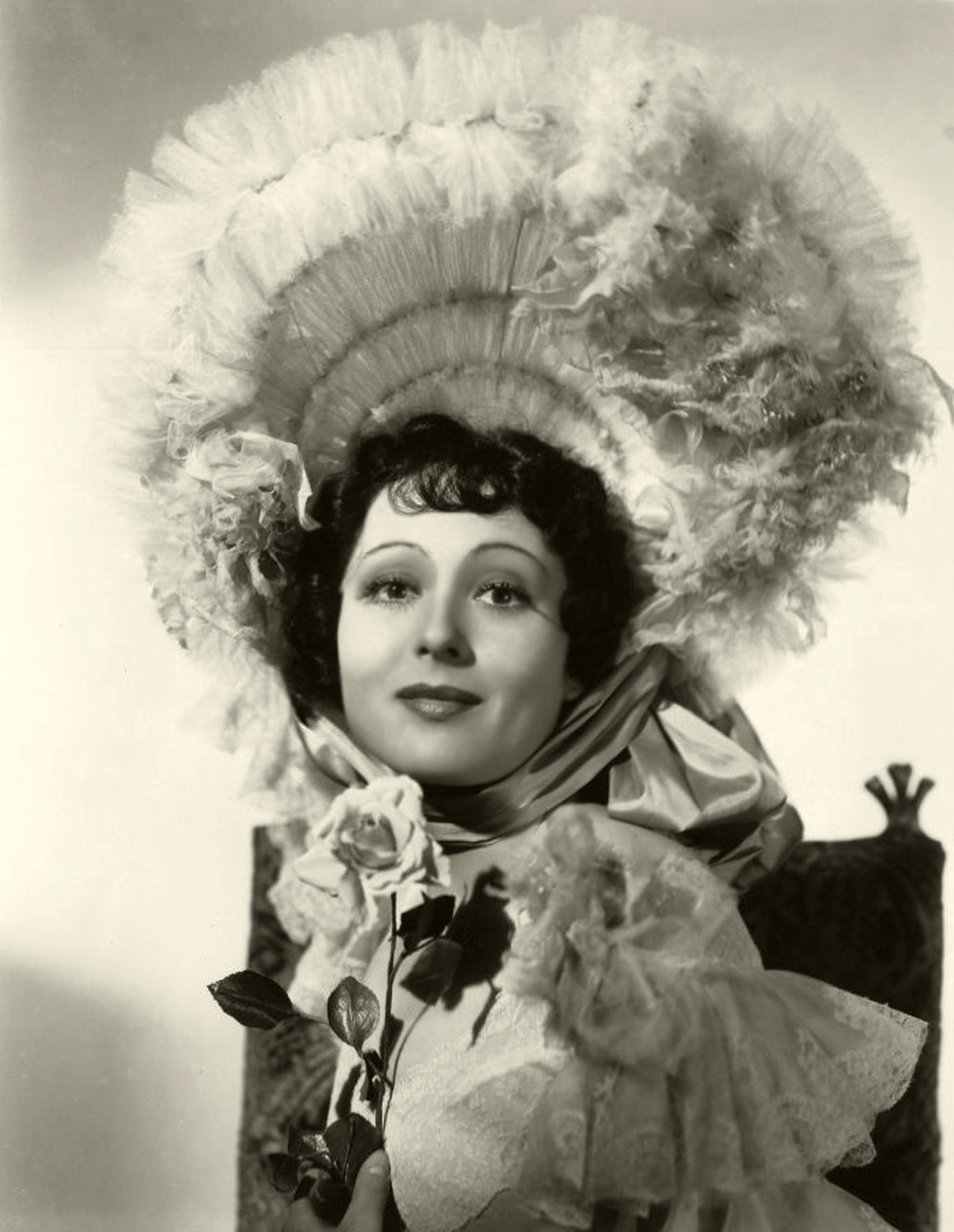 Luise Rainer, The Great Ziegfeld, By Ed Cronenwerth, 1936 - Luise Rainer, The Great Ziegfeld, By Ed Cronenwerth, 1936. FIRST ACTOR TO WIN BACK TO BACK OSCARS. Restored by jane for Dr. Macro's High Quality Movie Scans Website: http://www.doctormacro.com. Enjoy!
