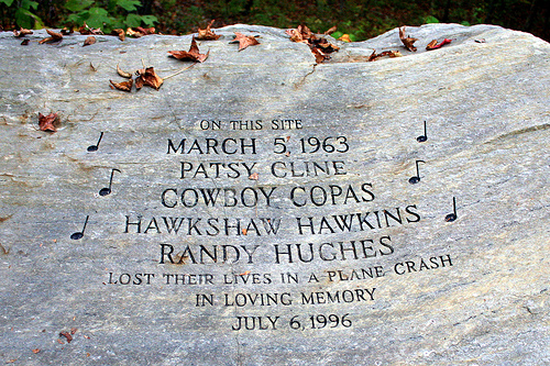 patsy-cline-cowboy-copas-hawkshaw-hawkins-died-in-plane-crash-Mar-5-1963-celebrities-who-died-young-31681870-500-333 - 