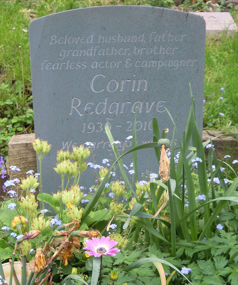 Corin_Redgrave_Grave - 