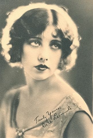 Carla Laemmle