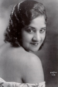 Evelyn Preer