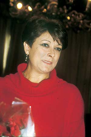 Lola Cardona
