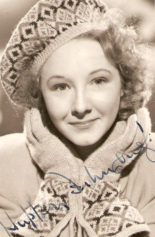 Joan Dowling