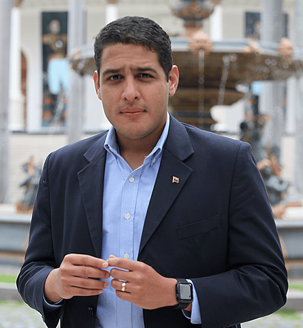 Manuel Olivares