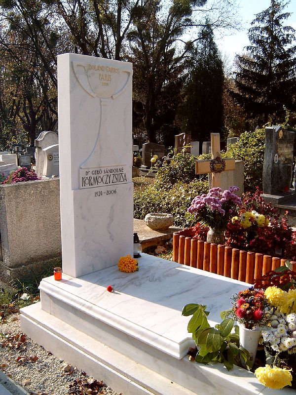 Zsuzsa Körmöczy
