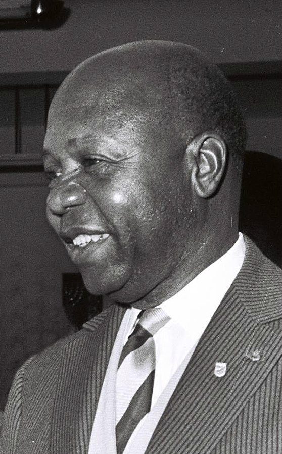Léon M’ba