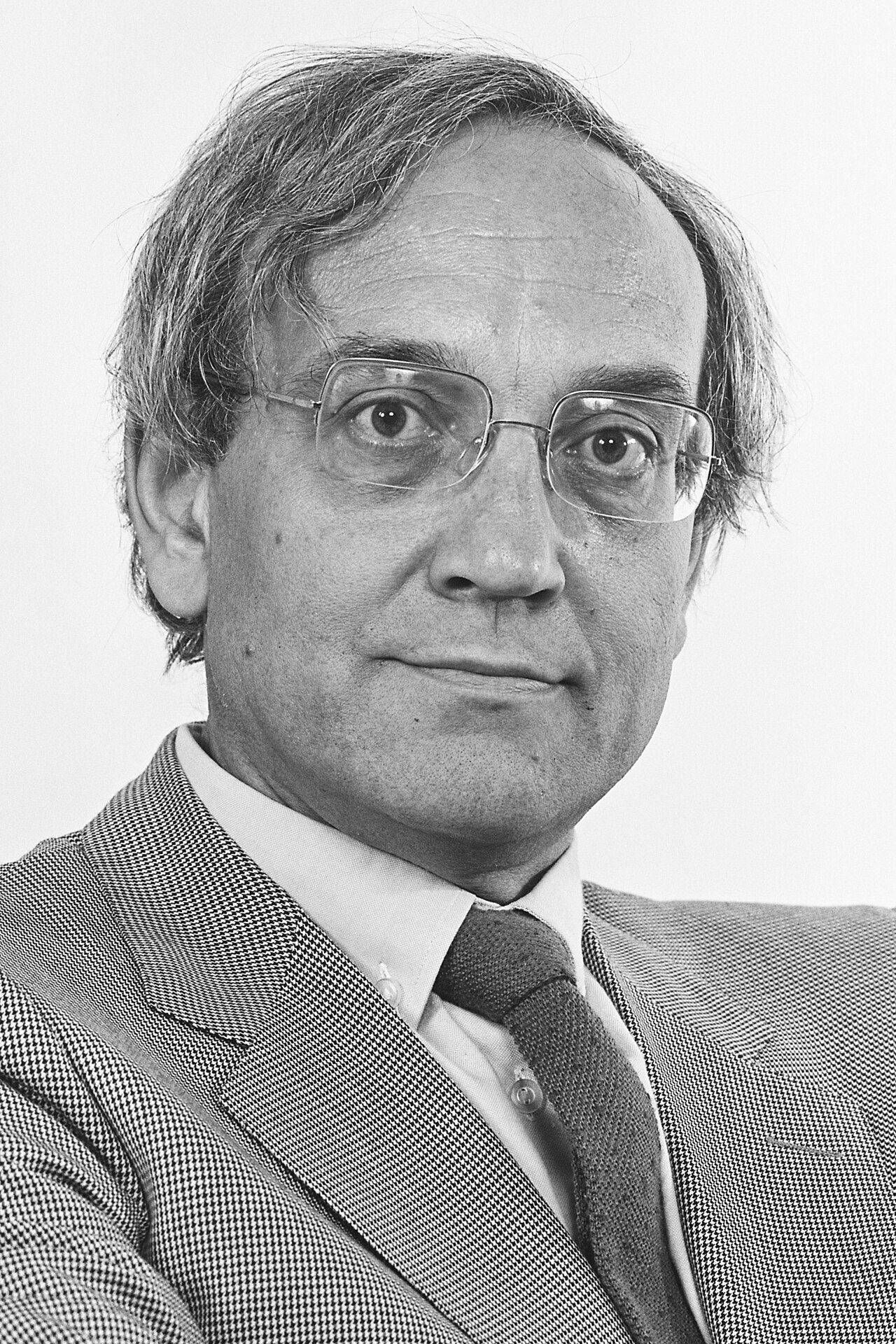 Max Gallo