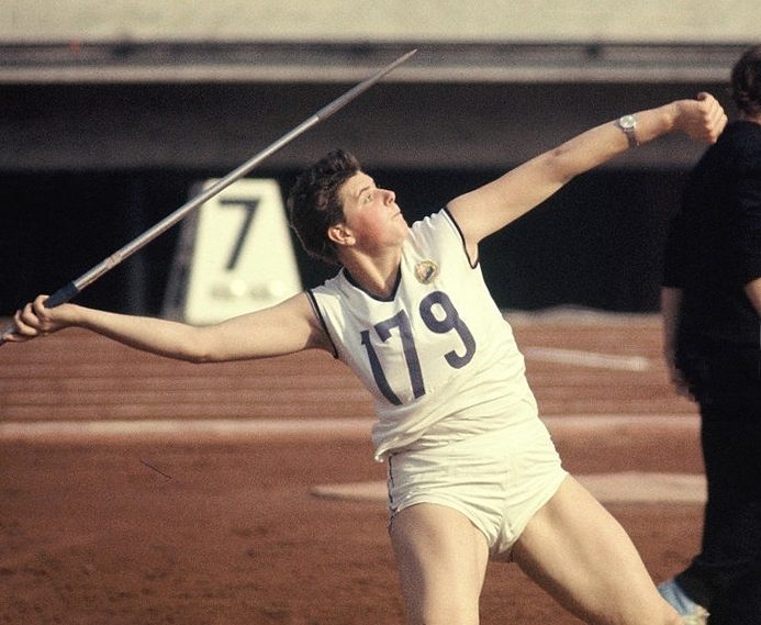 Mihaela Peneș