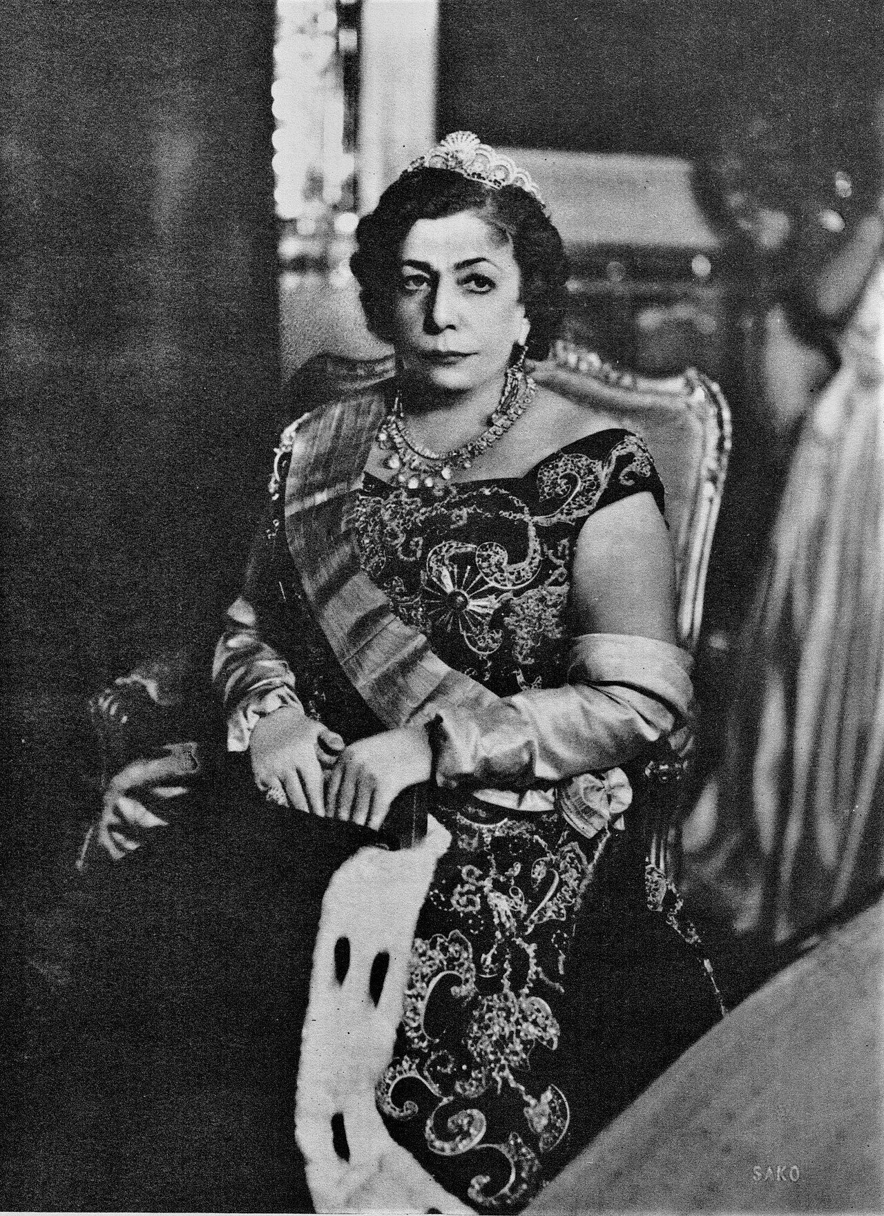 Tadj ol-Molouk of Iran